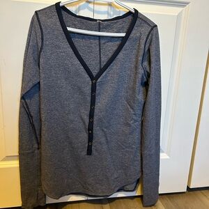 2 lululemon awesoma Henley size 10